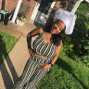 Meet your Posher, Alecia